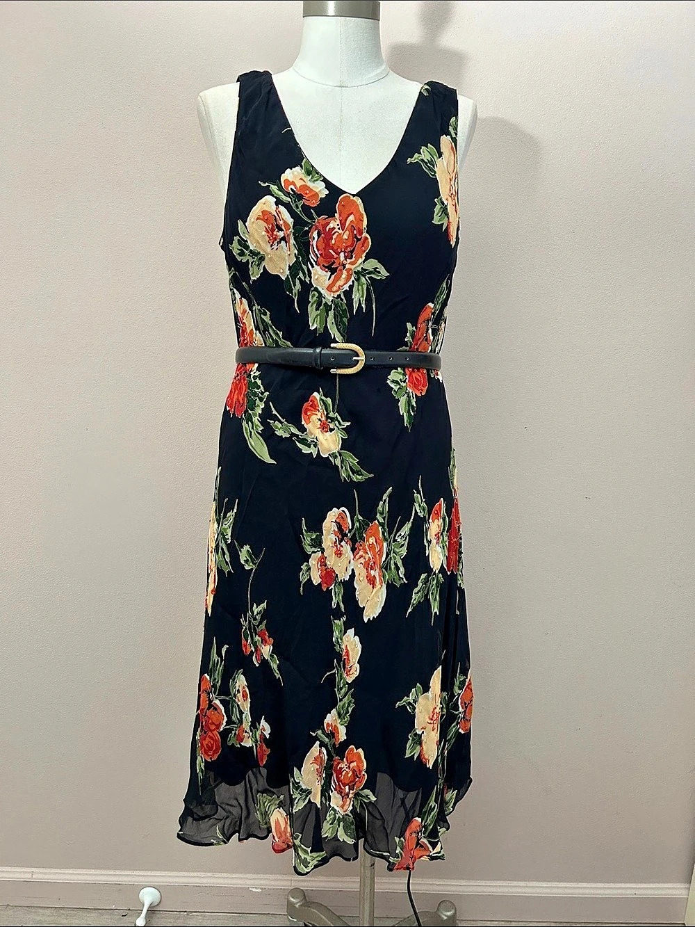Eva Blue Floral Midi Dress in Black & Red